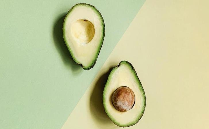7 REASONS WHY WE ARE OBSESSED WITH AVOCADO OIL